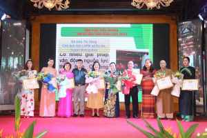 Ngày hội “Vun đắp giá trị gia đình Việt Nam”và gặp mặt, biểu dương “Mẹ đỡ đầu” tiêu biểu