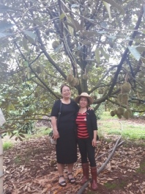 Gương điển hình vượt khó vươn lên làm giàu và gương mẫu trong phong trào chung sức xây dựng nông thôn mới, hỗ trợ phụ nữ nghèo